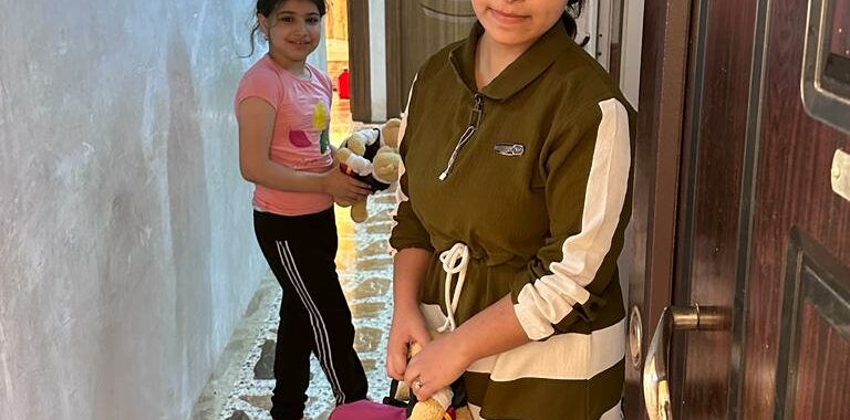 Das Mädchen Ruqaya: Aus dem Flüchtlingscamp in ein sicheres Zuhause
